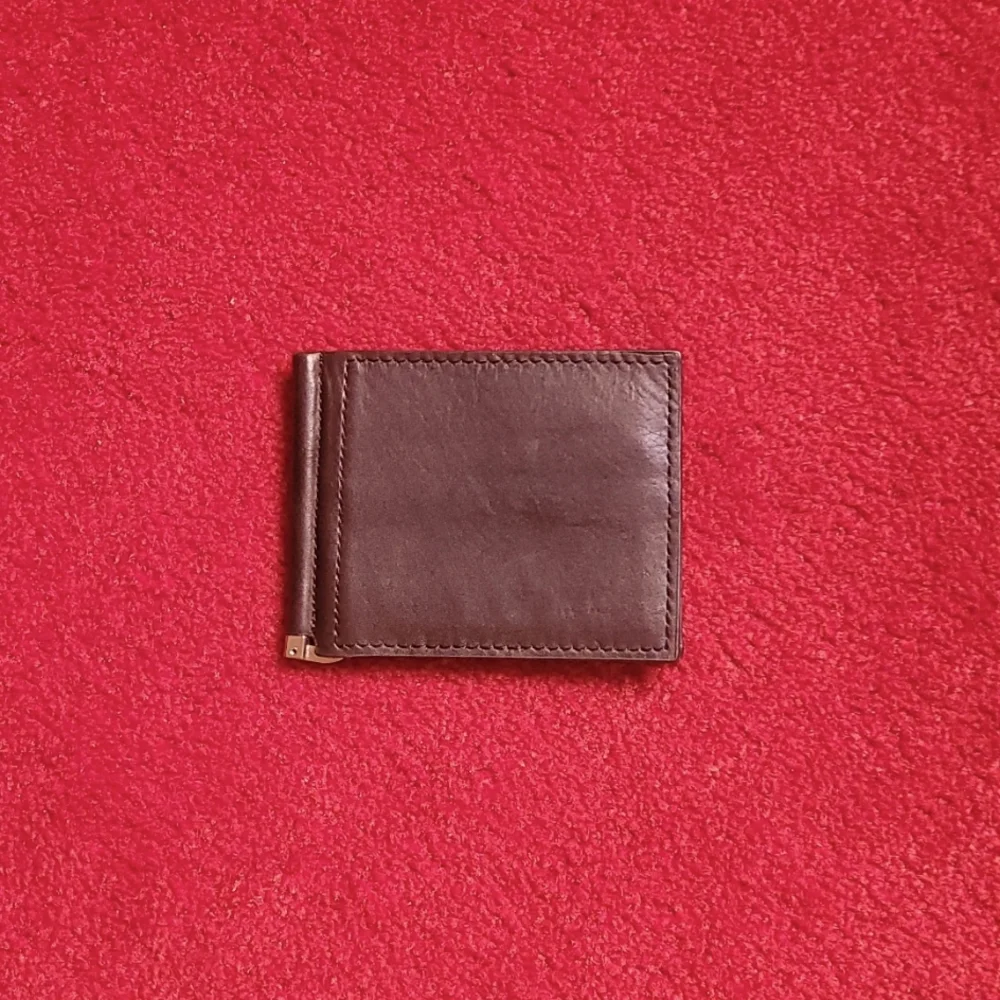 Brand New Neiman Marcus, Men's Leather Cardholder With Money Clip